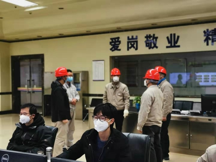 万众一心共克时艰，，，众志成城战胜疫情