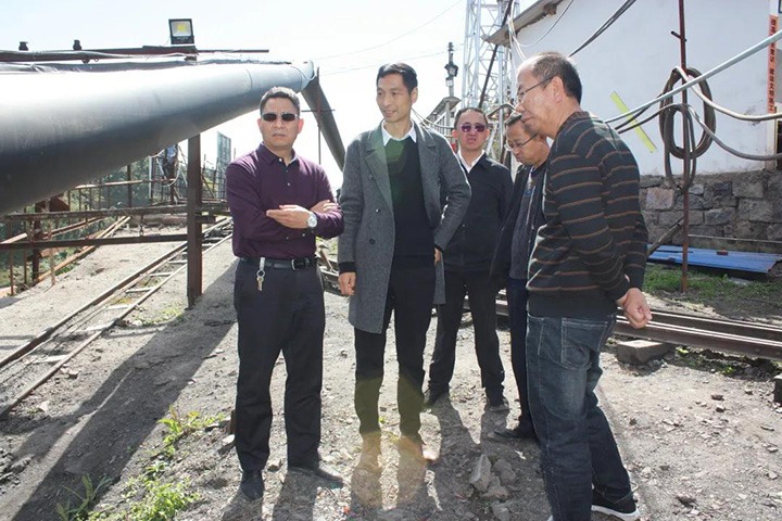 罗平县副县长卢恒一行到云南东源罗平东城煤矿有限公司检查指导清静生产事情