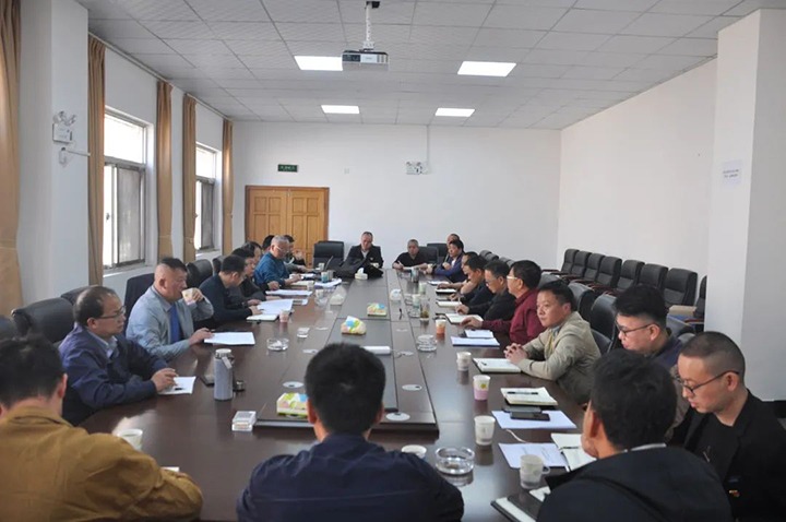 云煤（凯时娱乐人生就是博）集团总司理助理陈家昆一行到陆东煤矿公司开展清静检查