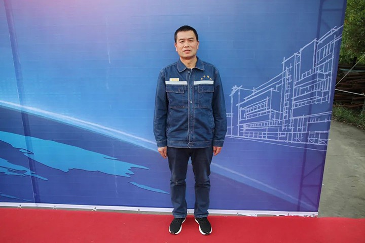 推行职责，，，，，，勤于奉献——省十八届职工职业手艺大赛瓦斯检查工手艺状元吕茂飞在通俗岗位谱写新篇章