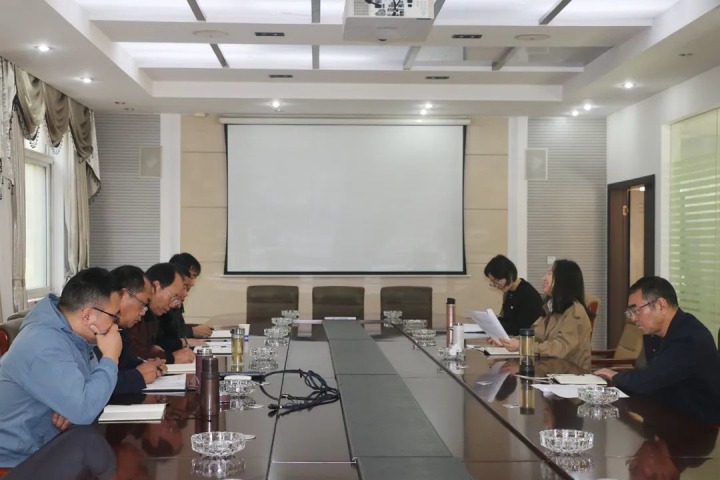 云煤（凯时娱乐人生就是博）集团党委委员、财务总监莫晓丹到天井煤矿有限公司调研