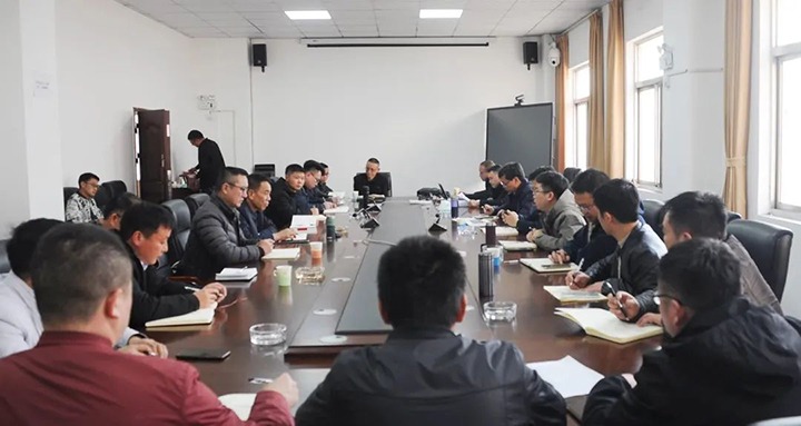 云煤（凯时娱乐人生就是博）集团党委副书记、副董事长、总司理高建嵩到陆东煤矿公司调研清静生产事情