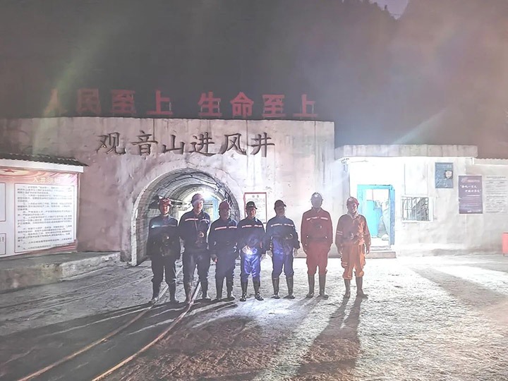 云煤（凯时娱乐人生就是博）集团党委委员、副总司理施从伟到威信煤炭公司检查清静生产事情