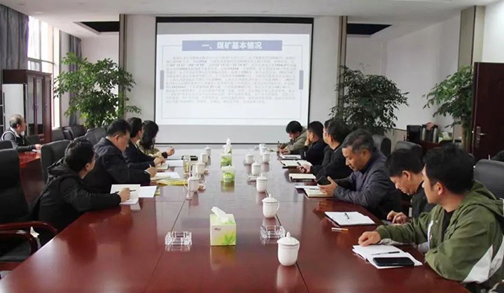 云煤（凯时娱乐人生就是博）集团专职外部董事寸延峰一行到金发煤业公司调研