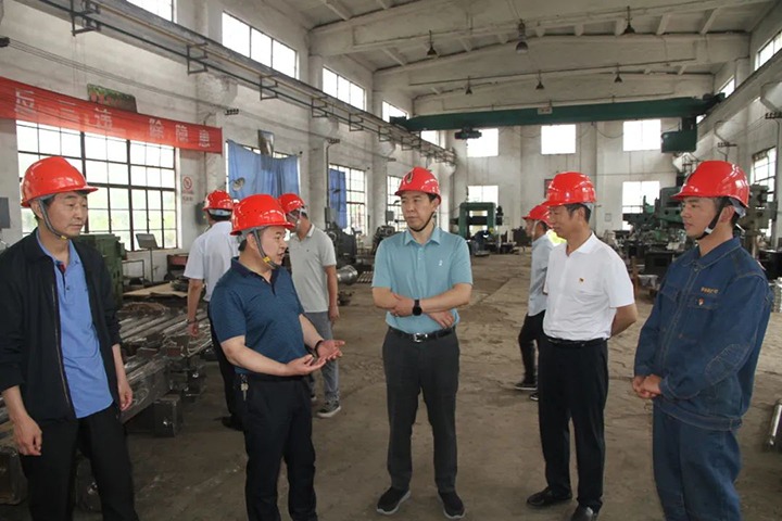 【主题教育】云煤（凯时娱乐人生就是博）集团党委副书记、工会主席王鑫一行到后所煤矿开展主题教育调研