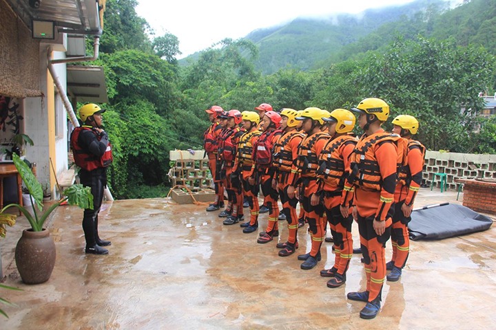 东源队勇赴普洱小黑江，，提升急流水域救援能力