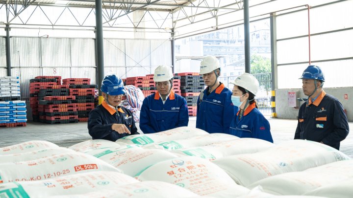 党建引领促生长，，，，，，产融协同谱新篇——云南解化与云能资源开展党建联建活动