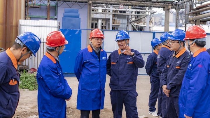 云煤集团党委副书记、副董事长、总司理高建嵩到云南解化公司开展现场事情调研